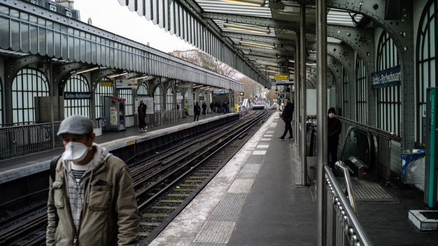 Autocollants, marquages au sol : comment la RATP prépare le déconfinement